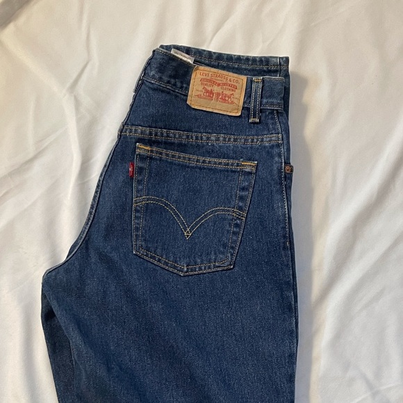 Levi’s 550 Relaxed Fit denim jeans - Picture 8 of 9